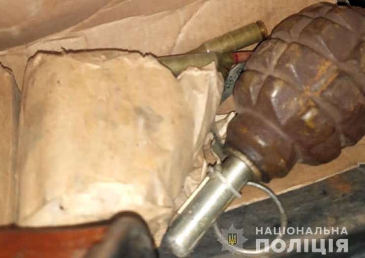 Поліція Полтавщини вилучила бойову гранату у нетверезого водія