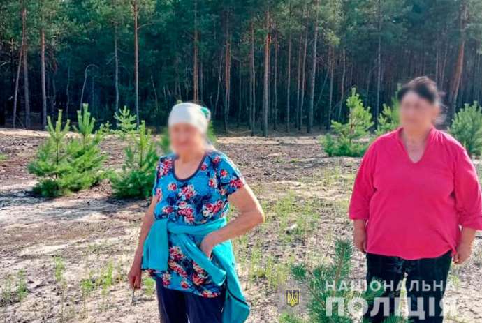 На Полтавщині поліція спільно з ДСНС протягом години розшукали двох жінок, які заблукали у лісі