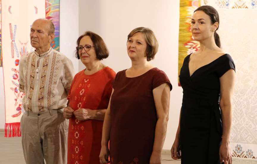 В Полтаве открылась выставка семьи Пилюгиных "Возродим вместе"