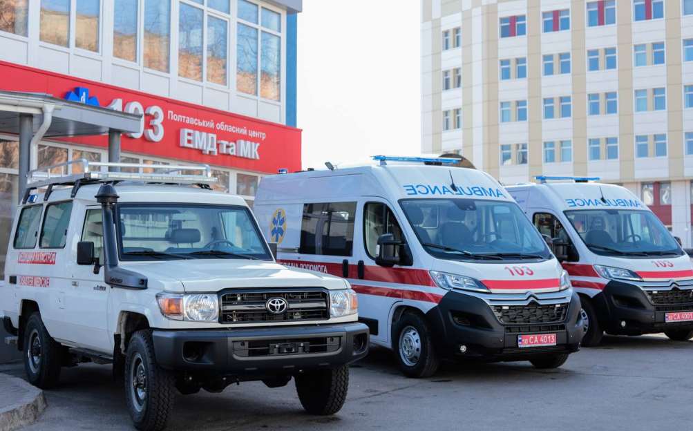 Медики Полтавской области получили три современных автомобиля