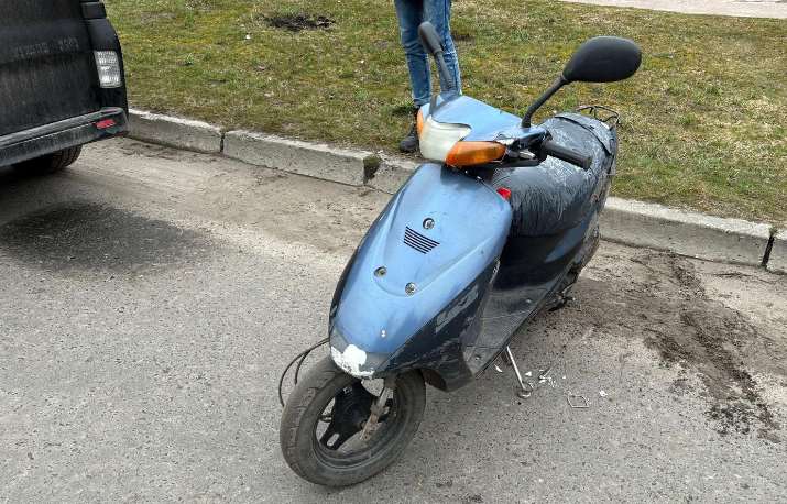 На Полтавщині поліція встановлює обставини ДТП, в якій травмована водійка мопеда