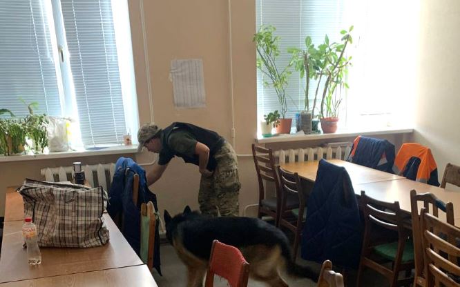 На Полтавщині поліція оперативно встановила особу, яка повідомила про замінування трьох об’єктів у Кременчуці