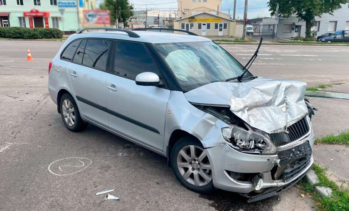 Поліція Полтави встановлює обставини ДТП, в якій травмовані місцеві мешканці