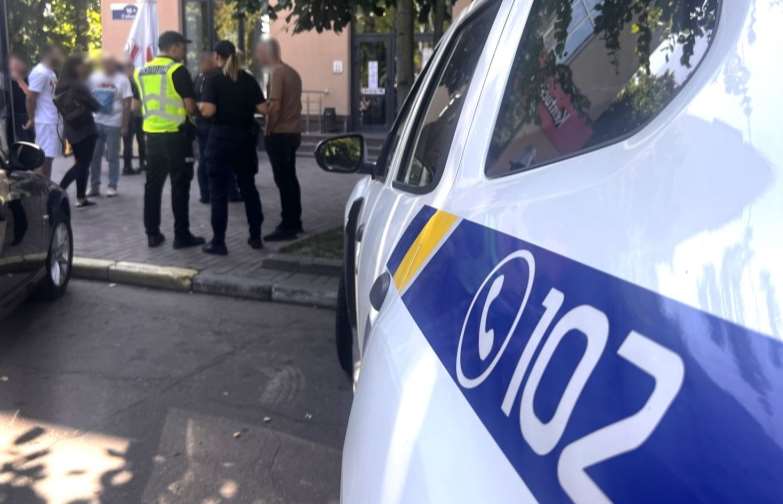 Поліція Полтавщини встановлює обставини бійки між чоловіками у Кременчуці