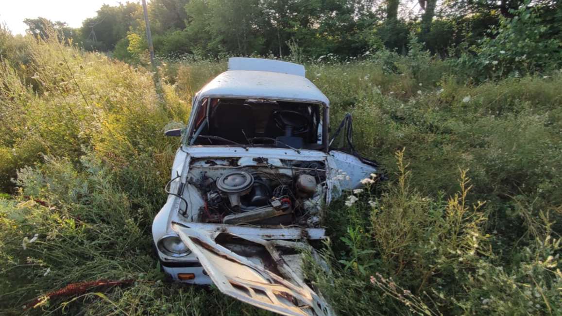 Поліція Полтавщини з’ясовує обставини ДТП, в якій травмовано водія легковика