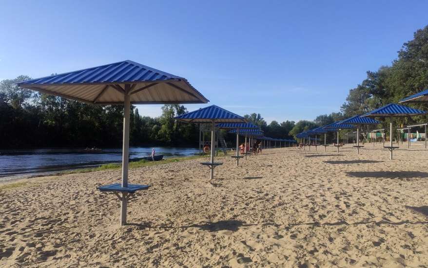 На трьох пляжах Полтави не рекомендують купатись