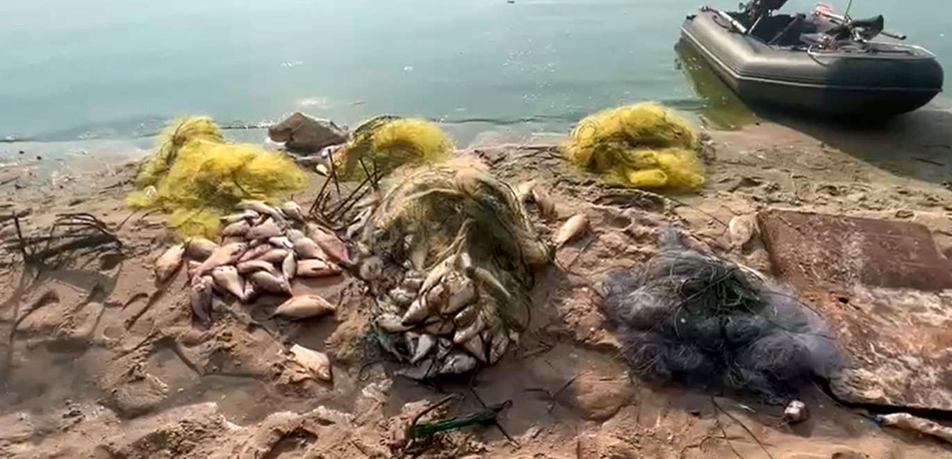 На Кременчуцькому водосховищі водна поліція виявила 1200 метрів браконьєрських сіток