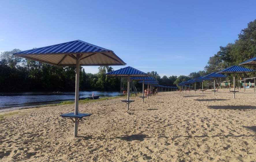 На трьох пляжах Полтави не рекомендують купатись