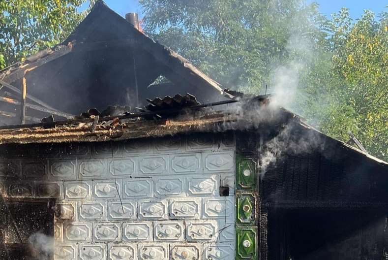 Поліція Полтавщини встановлює обставини загибелі жінки під час пожежі