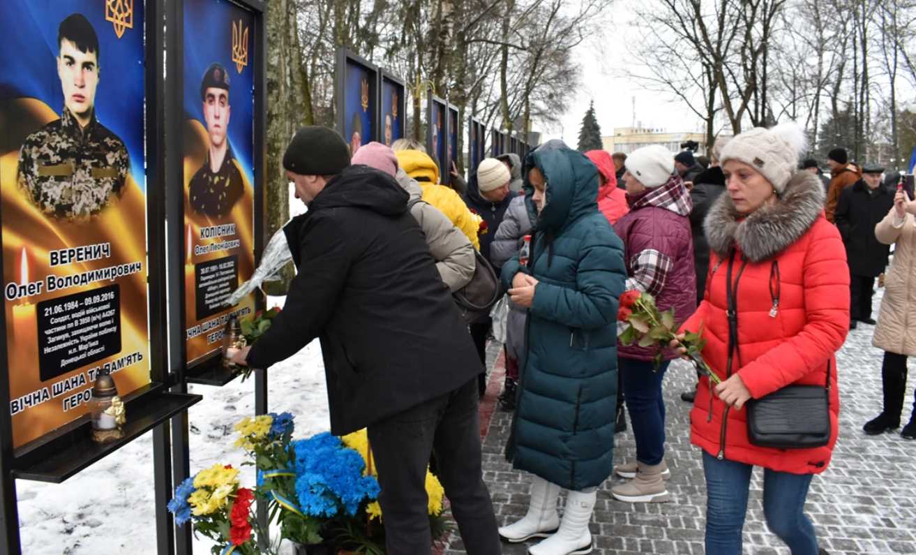 В Чутово открыли Аллею памяти павших героев