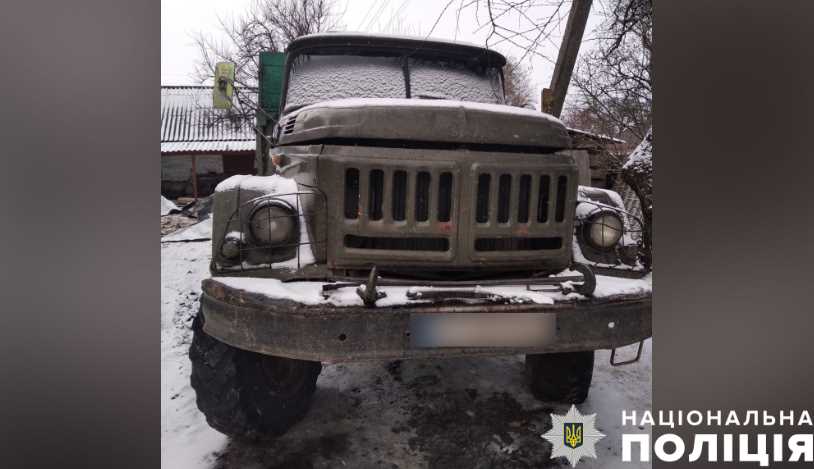 У Миргородському районі вантажівка на смерть придавила чоловіка: поліція встановлює обставини