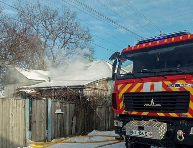 В Котельве во время пожара в доме спасли мужчину