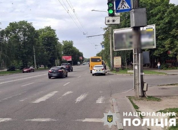 У Полтаві мікроавтобус збив жінку