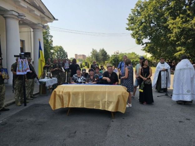 У Полтаві попрощалися з двома полеглими воїнами