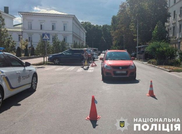 В Полтаве на переходе сбили женщину