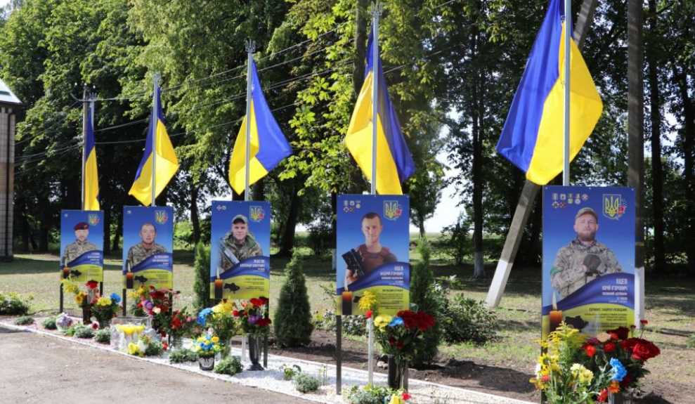 У Полтавській громаді відкрили Алею героїв на честь загиблих захисників України