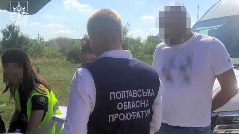 Посадовця селищної ради на Полтавщині підозрюють у зловживанні службовим становищем