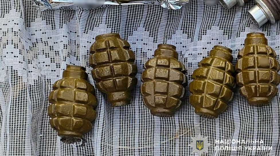 В Полтаве в автомобиле местного жителя обнаружили боеприпасы
