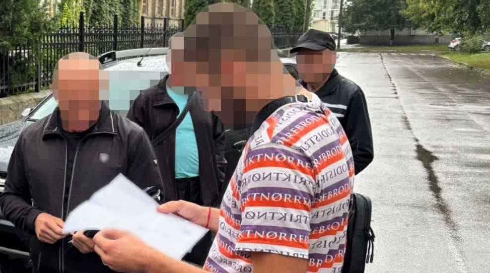 На Полтавщине разоблачили советника райсовета и адвоката, которые за деньги помогали уклоняться от мобилизации