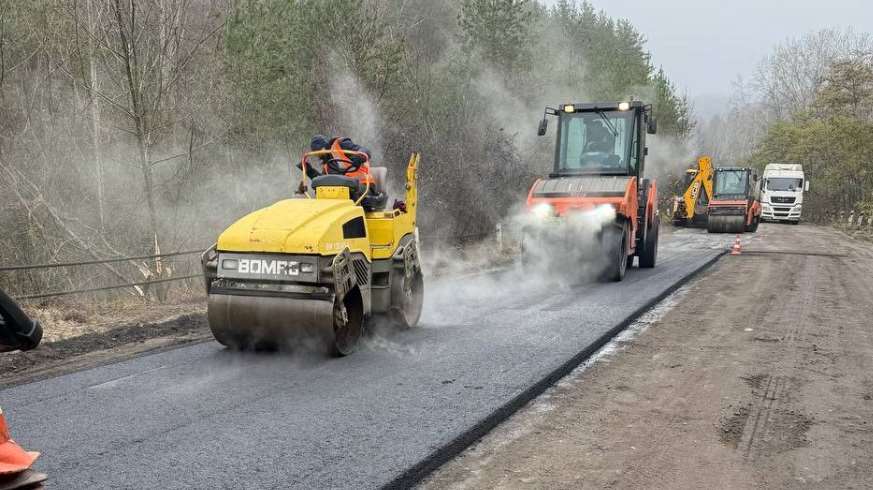 В Полтавской области обновили еще более 34 тысяч м² местных дорог — работы продолжаются в общинах области