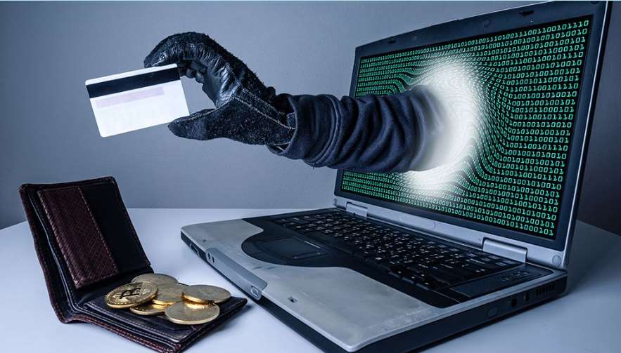 В Миргородском районе две женщины стали жертвами интернет-мошенников: полиция расследует дела