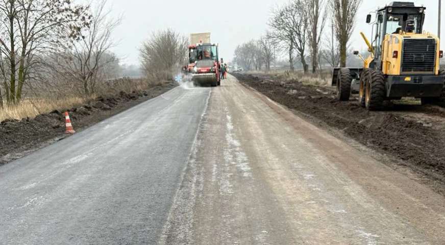 В Полтавской области продолжаются масштабные работы по восстановлению и содержанию дорог