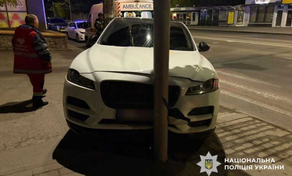 У Кременчуці водій Jaguar помер за кермом