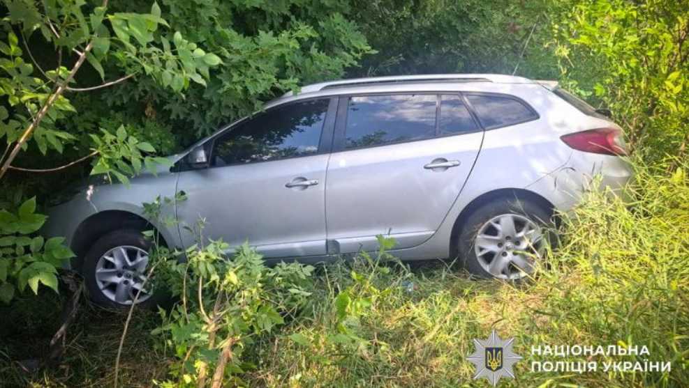 В Мачухах автомобиль RENAULT врезался в отбойник и вылетел в кювет, пострадал 10-летний ребенок