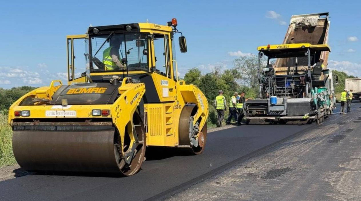 На Полтавщині від початку року відновили понад 870 тисяч квадратних метрів автошляхів