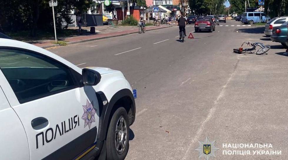 У Миргороді 67-річна велосипедистка потрапила під колеса автомобіля