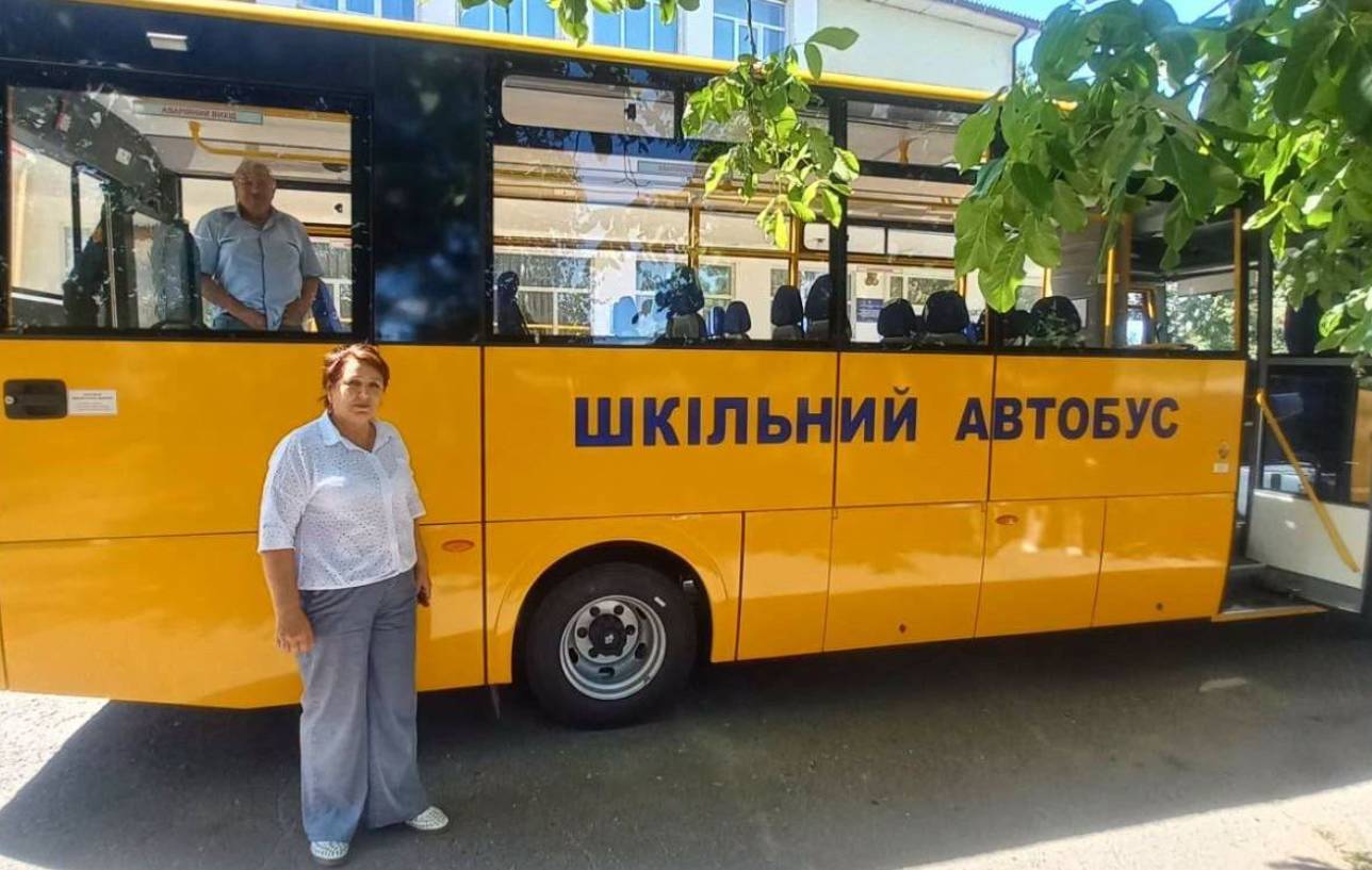Хомутецкая гимназия получила новый школьный автобус, приспособленный для детей с инвалидностью