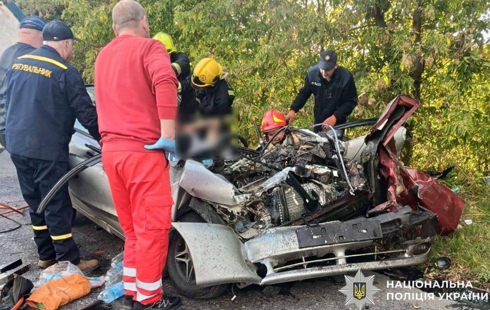 На автодороге Гадяч — Миргород столкнулись Daewoo Sens и КамАЗ