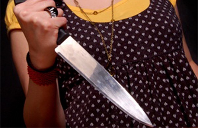 На Полтавщине жена вонзила нож в живот мужу