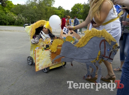 Под Полтавой провели парад колясок (фото)